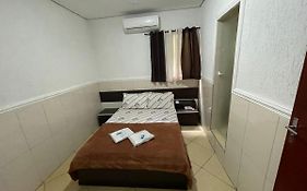 Hotel Tenda Brigadeiro - 5 Minutos a Pé do Metrô e Praça da Sé, 8 Minutos da Rua 25 de Março e Liberdade - Estacionamento Opcional